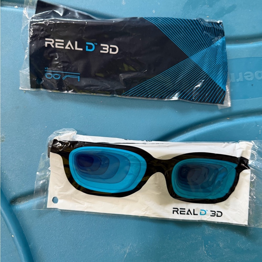 NEW Real 3D Movie Glasses Bundle of 2 Pairs
